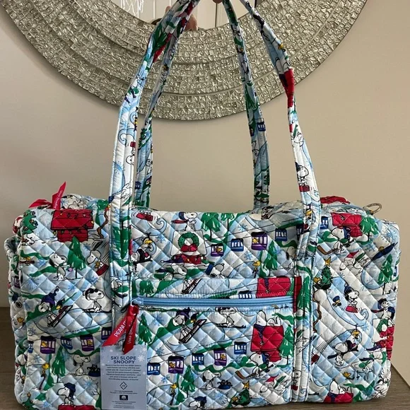Vera Bradley Peanuts Ski Slope Snoopy Large Quilted Duffel Bag Weekender Snow